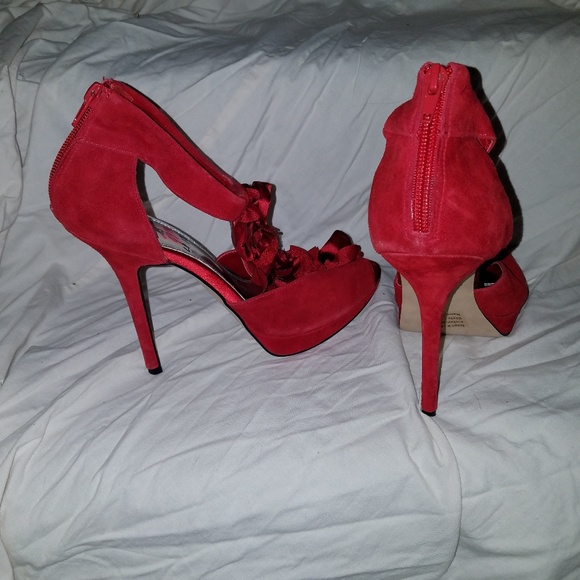 Bakers red high heels 10 - Picture 4 of 9